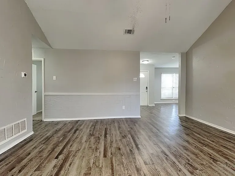 7701 Seascape Dr — Photo 1