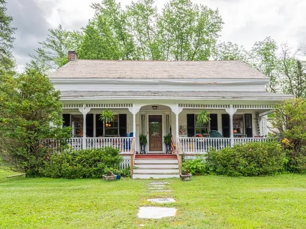 225 East Arlington Road, Arlington, VT 05250