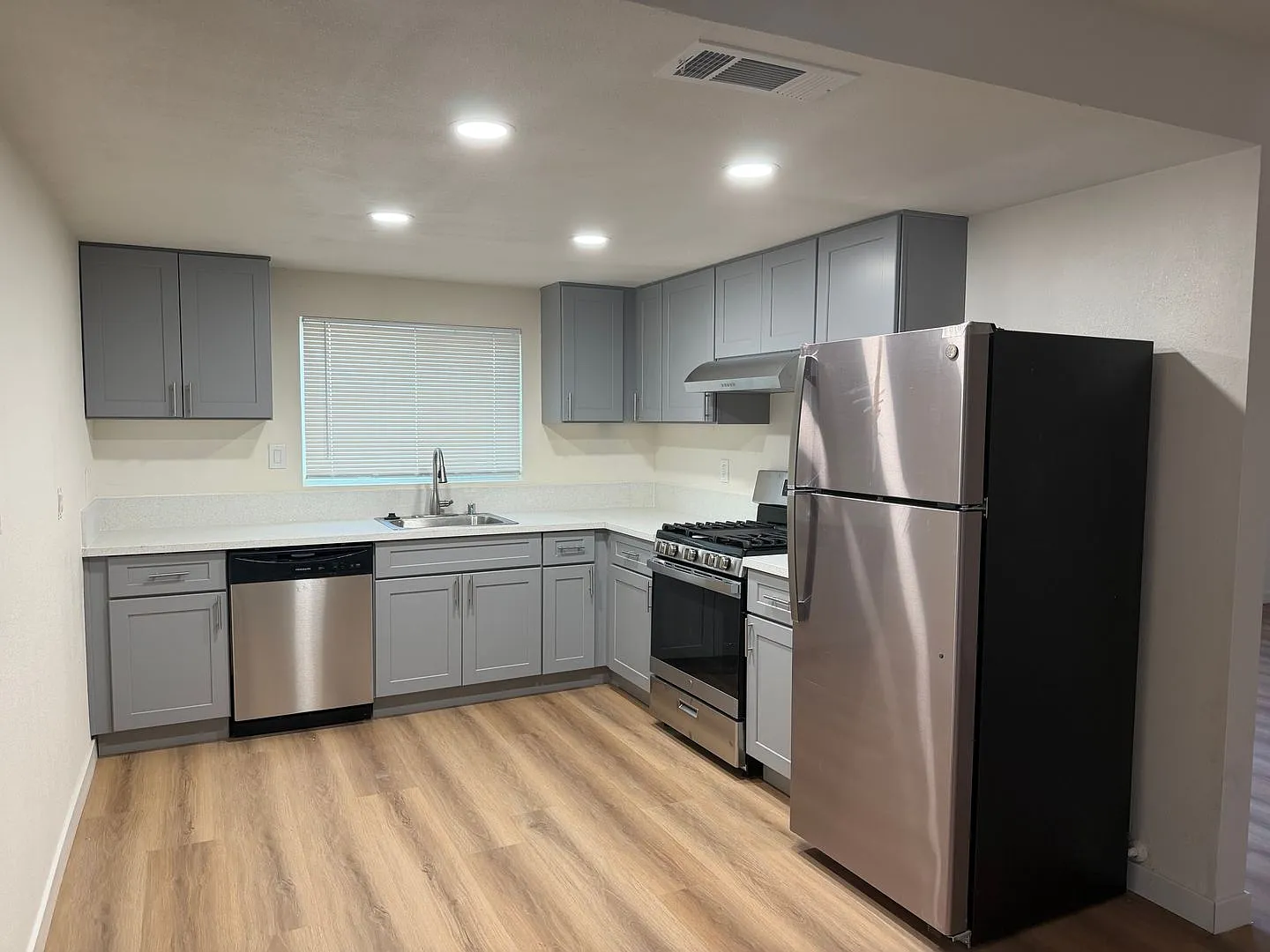 Beautifully Remodeled 3BR/2BA Home | New Flooring, Cabinets & Paint | $2,650/mo — Photo 2