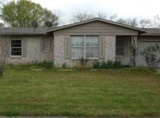 908 Belvedere Dr, Arlington, TX 76010