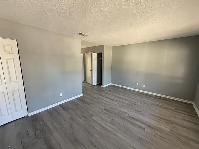 2 bed, 1.0 bath, 828 sqft, $995 — Photo 4