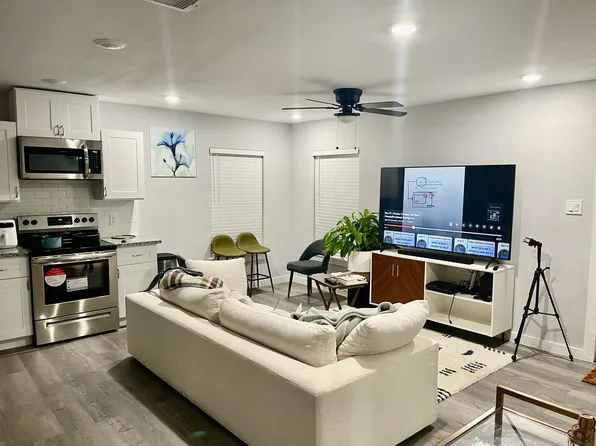 8029 Record St, Houston, TX 77028