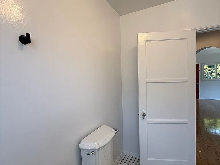 2153 Valentine St #2153 — Photo 20