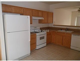 3rd image of 6143 Pacific Dogwood Ave