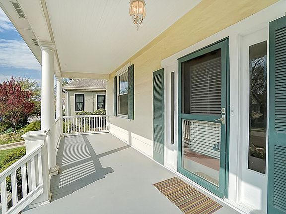 4th image of 3664 Stettinius Ave