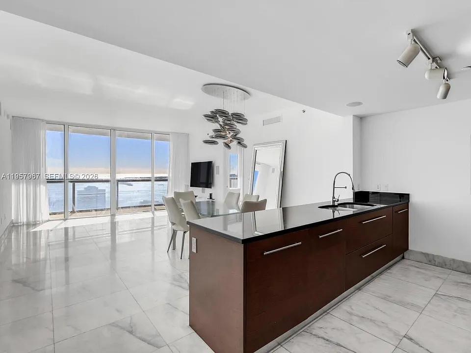 465 Brickell Ave #4003