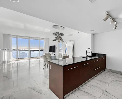 465 Brickell Ave #4003 Photo 1
