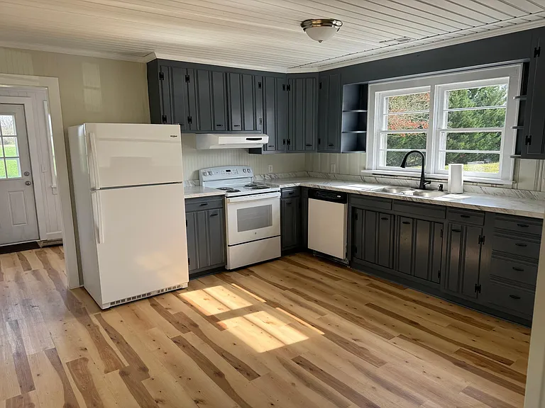 1403 Woodville Rd — Photo 27