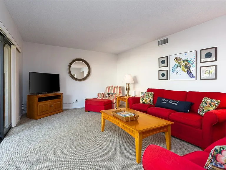 910 E Causeway Blvd #B5 — Photo 6