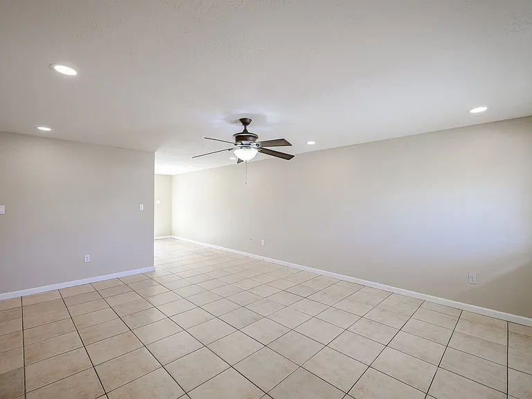 3643 E Hearn Rd #Phoenix 85032 — Photo 7