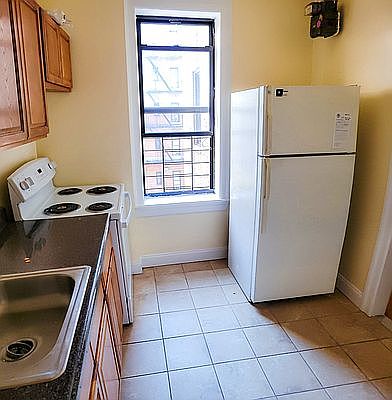 2nd image of 2725 Morris Ave APT 3B