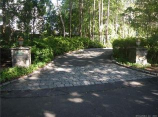 16 River Ln, Cos Cob, CT 06807