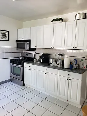 Sold by Glory Homes Realty | media 12