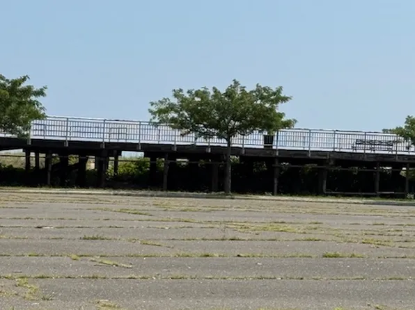 22 Ragazzi Lane image 10 of 15