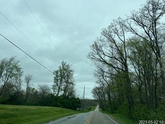 Exterior Neighborhood (street photo)