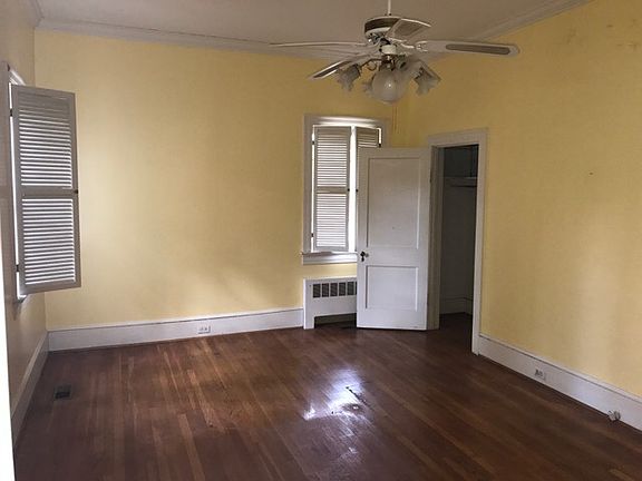 5th image of 202 Villa St