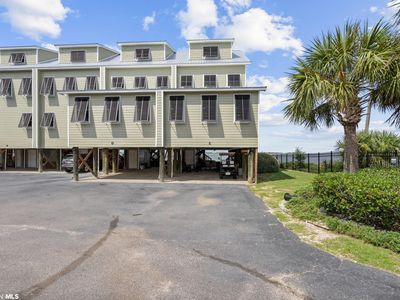 900 Delchamps Ave, Dauphin Island, AL, 36528