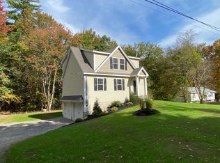 47 Elizabeth Rd, Sandown, NH 03873