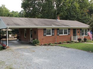 211 Willow Ln, Brookneal, VA 24528