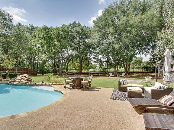 3rd image of 1313 Cherry Brook Way