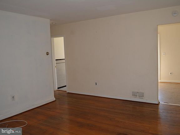 4th image of 5106 Fairbanks Ave