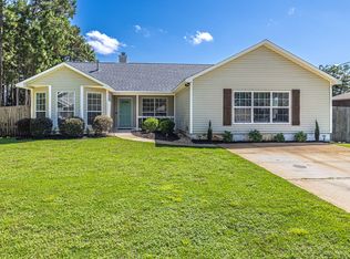 8665 El Paseo St, Navarre, FL 32566