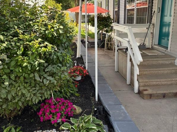 10211 W Greenfield Ave