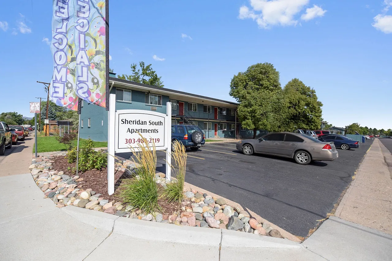 Sheridan South Apts — Photo 1