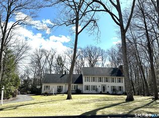 134 Old Mill Rd, Avon, CT 06001