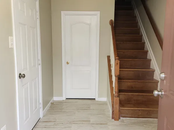 3214 Halcyon Ct, Ellicott City, MD 21043