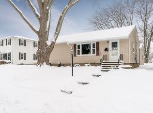 510 16th St, Silvis, IL 61282