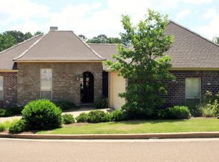 101 Lacadian Dr, Oxford, MS 38655