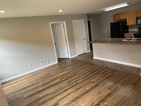 4th image of 440 Upper Stone Ave #C