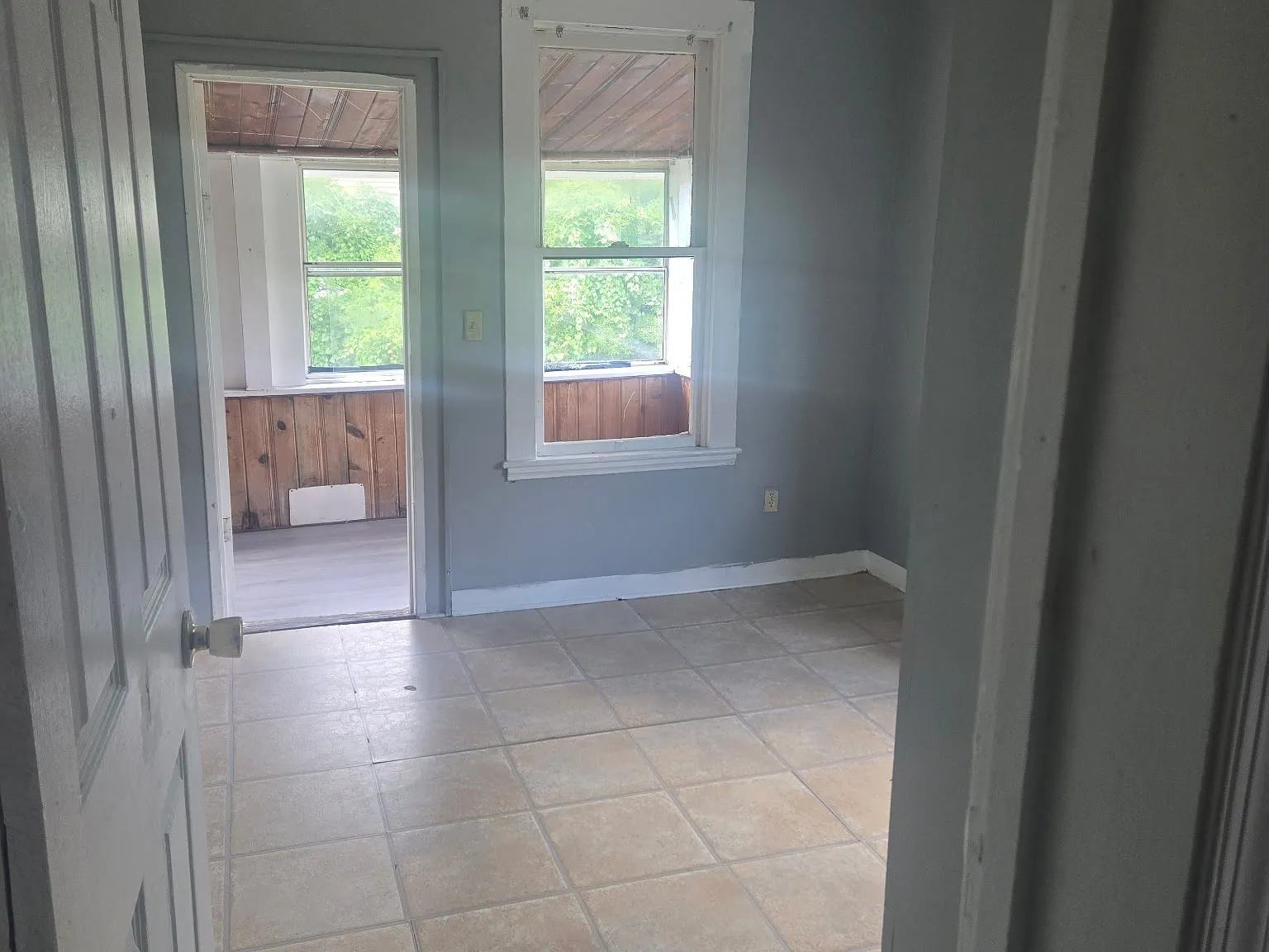 2 bed, 700 sqft, $1,200 — Photo 4