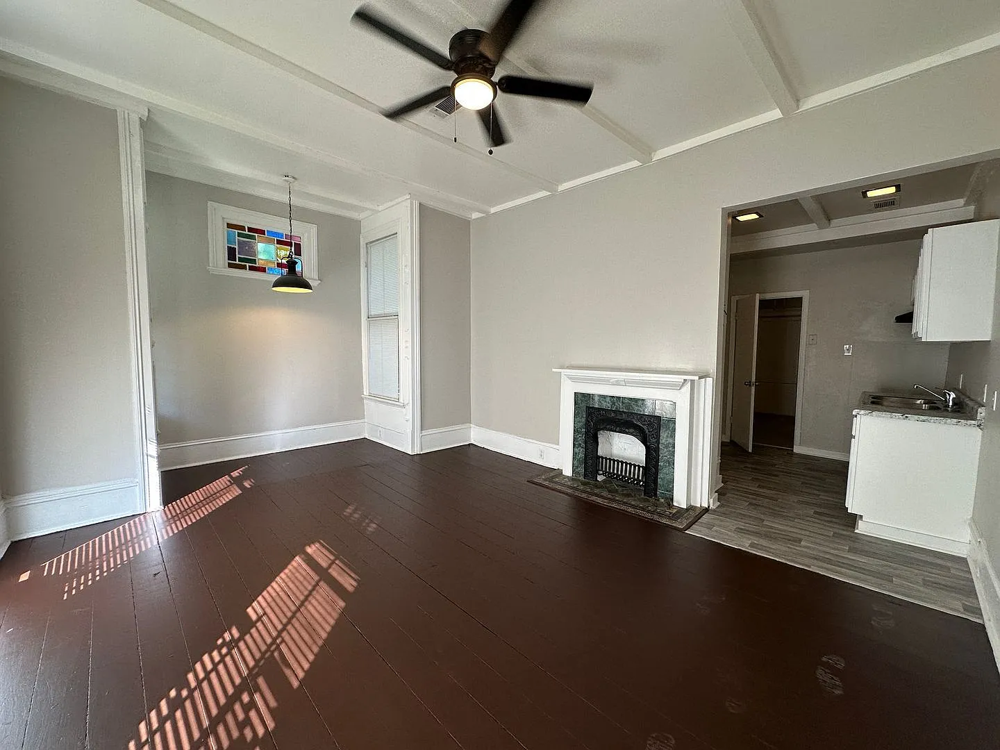 943 Cole St — Photo 1