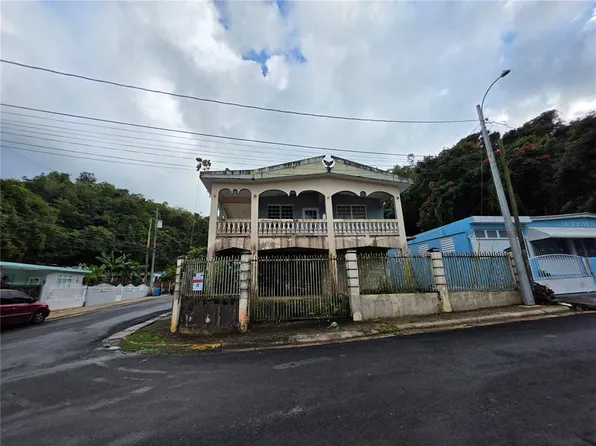 Bo Cortes 417 San Juan St, Manati, PR 00674