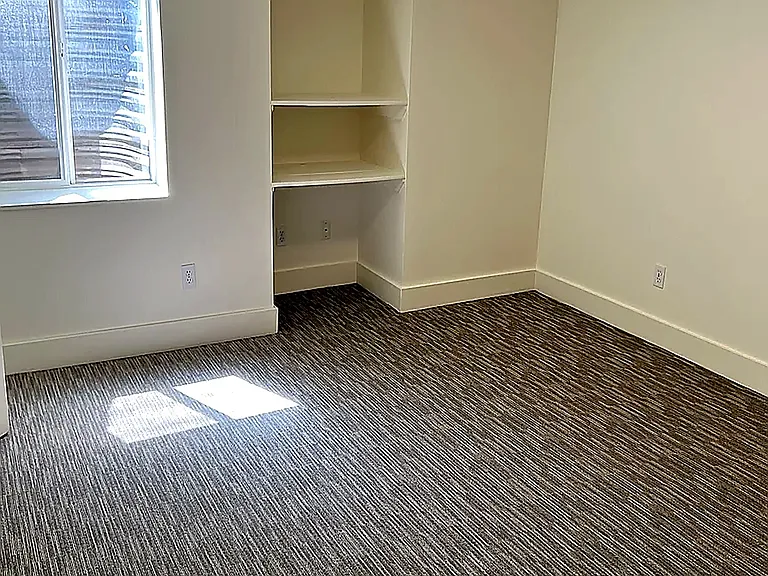 1147 E Garfield Ave #A — Photo 17
