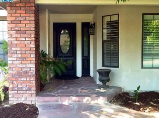 1104 N Cindy St, Visalia, CA 93291