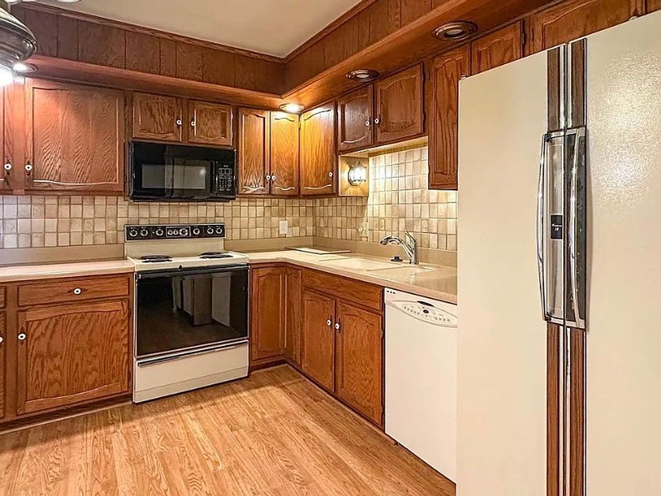 1st image of 109 Valley Greene Cir #135