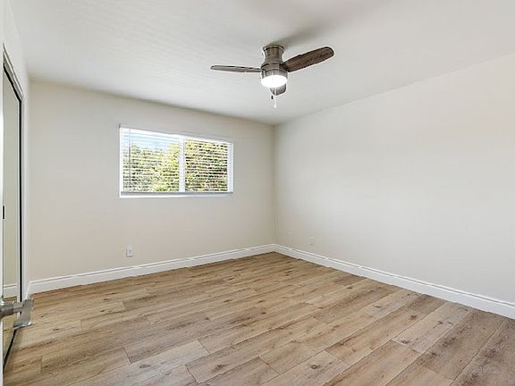 4th image of 4071 Melrose Ave #4