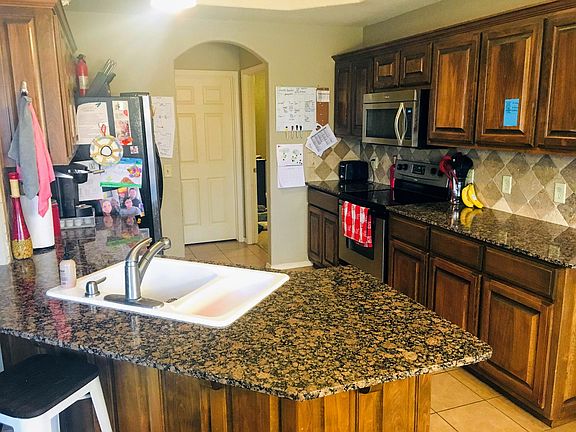 4th image of 541 Sorrento Dr