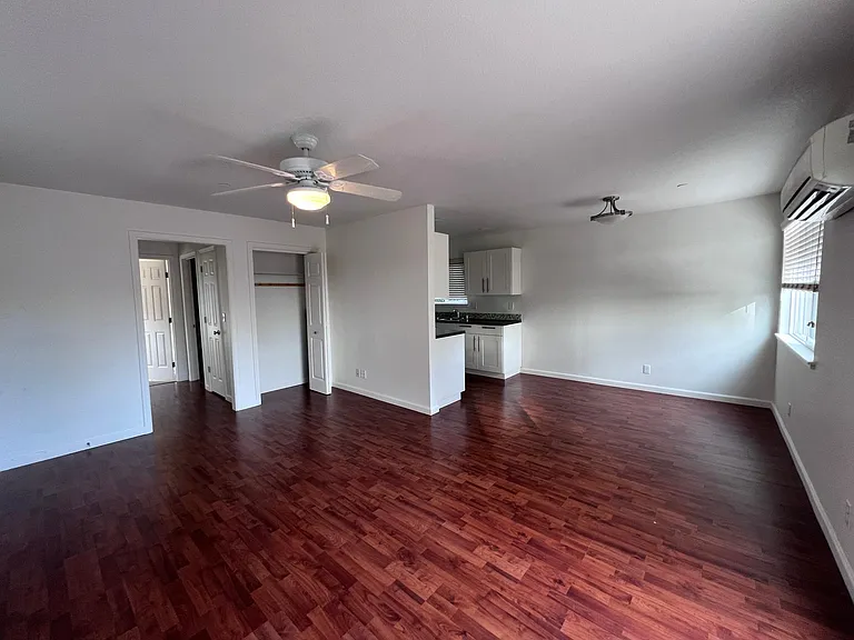 407 W Napa St #C — Photo 9