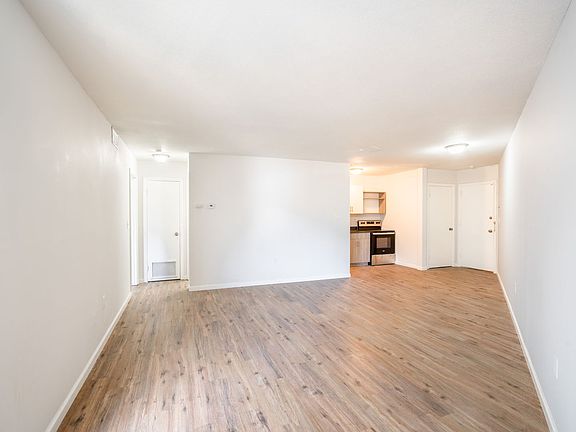 3rd image of 27 Pleasant St APT B20