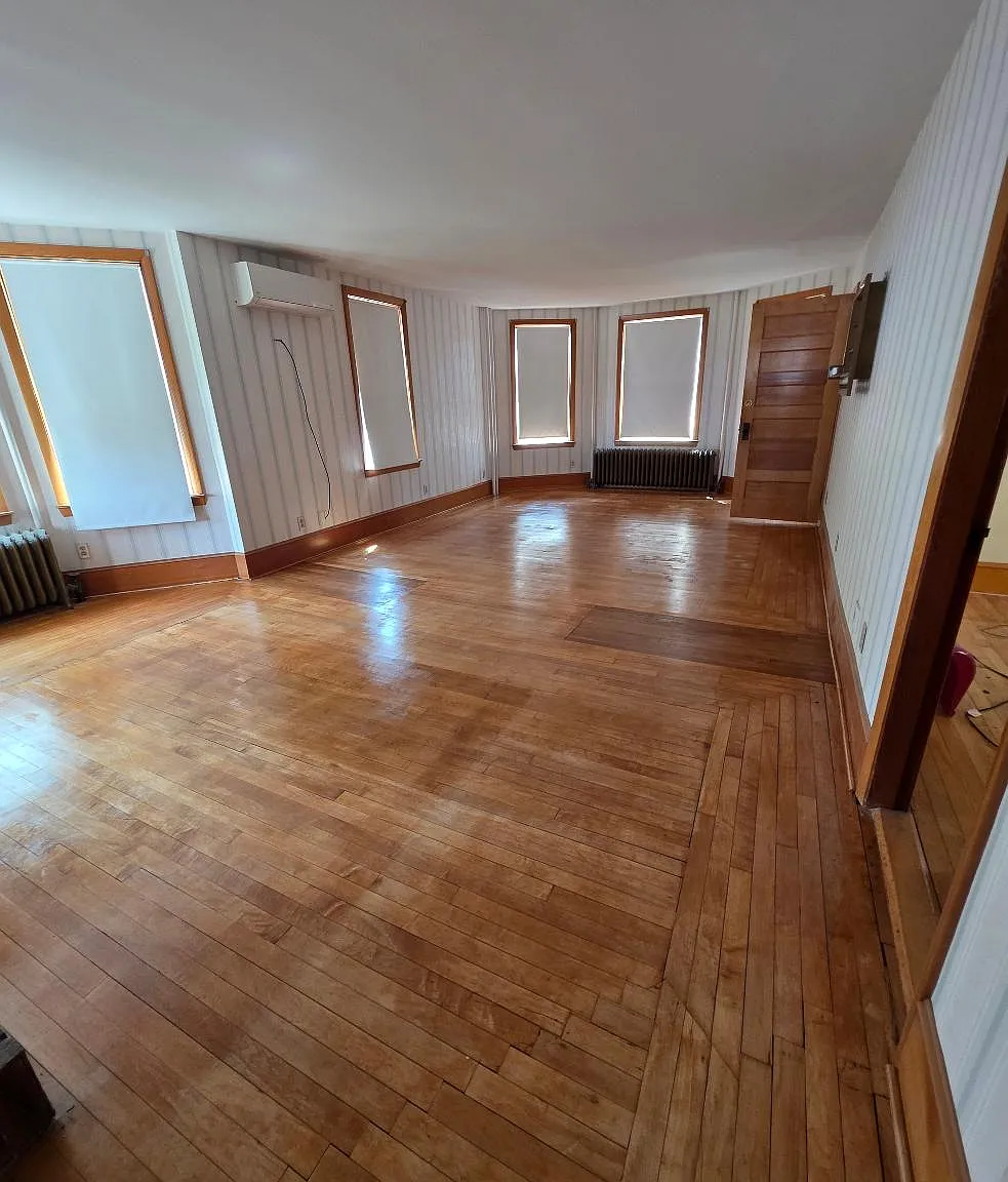 3 bed, 1400 sqft, $2,100 — Photo 4