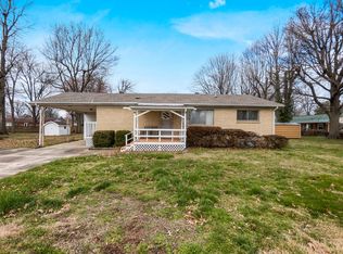 807 Poplar Dr, Sikeston, MO 63801