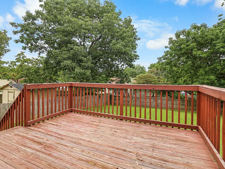 808 Leigh Ann Dr — Photo 30
