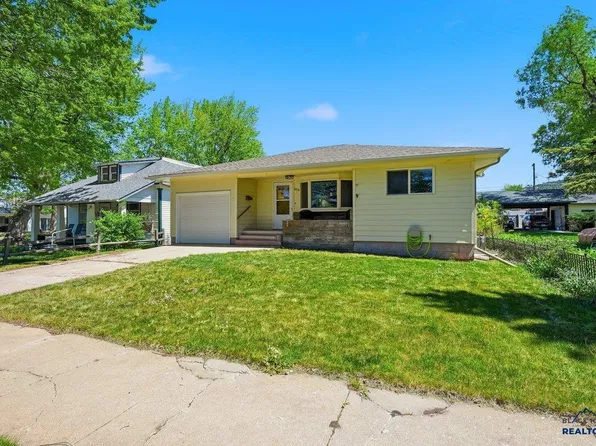 1414 Pine St, Sturgis, SD 57785