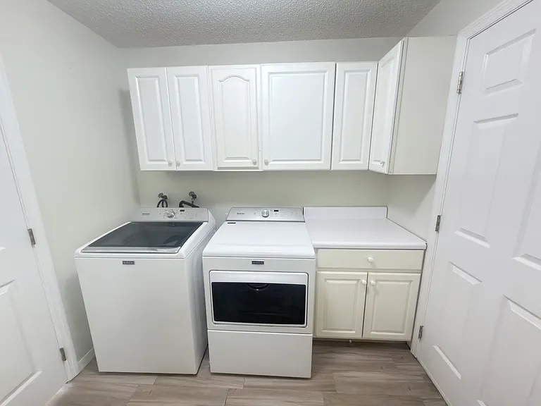730 Garberia Dr — Photo 25