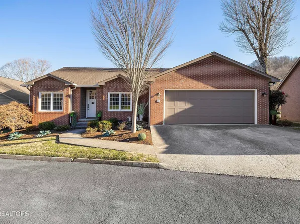 65 Riverview Dr, Oak Ridge, TN 37830