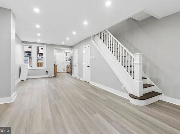 423 E Mentor St, Philadelphia, PA 19120